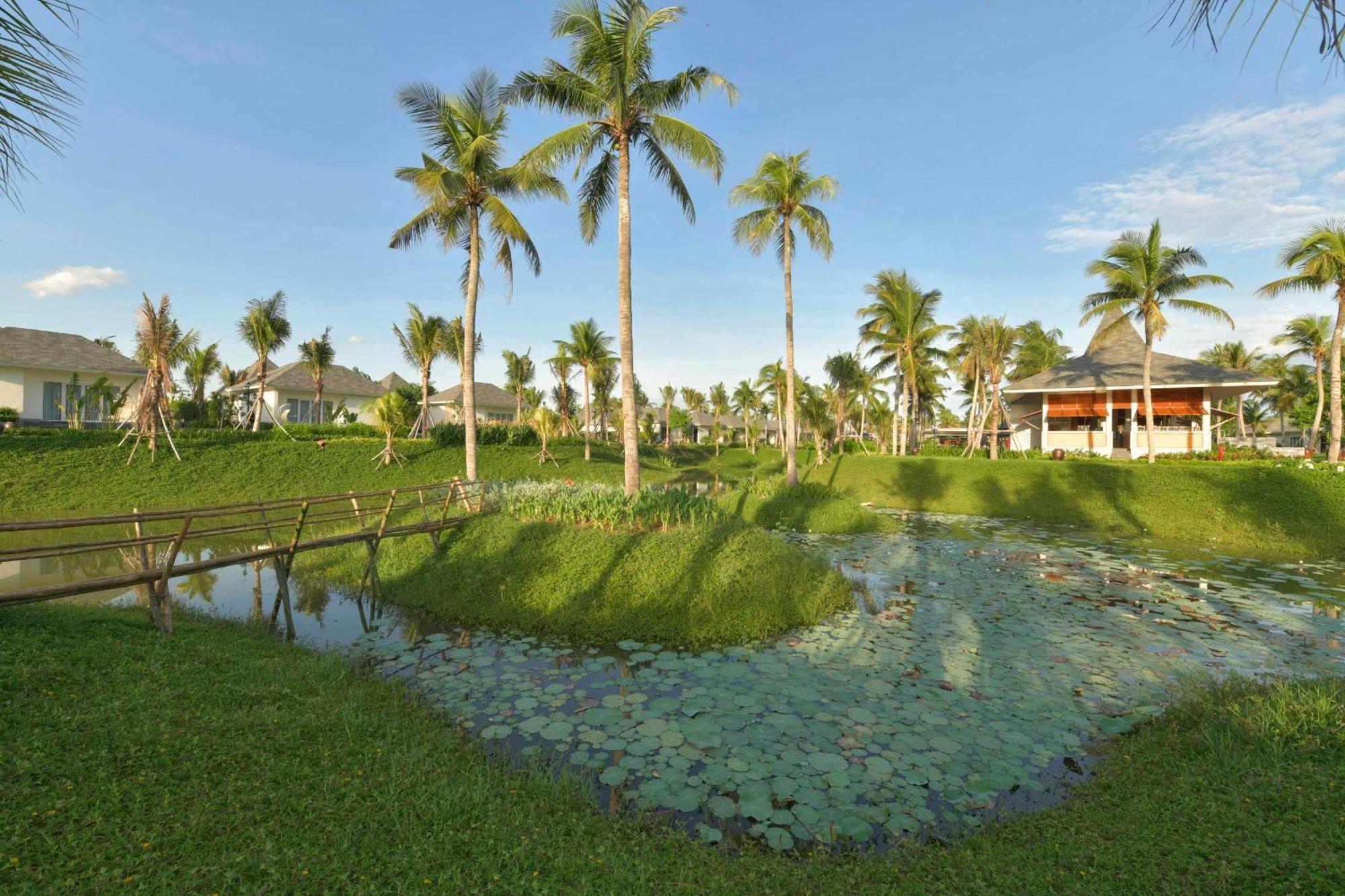 Cocoland Thu Xa Ancient Town Resort Куангнгай Экстерьер фото